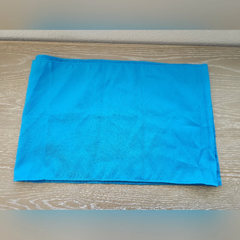 Bright Azure Table Runner – 84